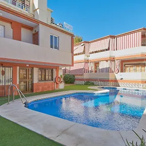 https://happiness-beach-carihuela.es-andalucia.com
